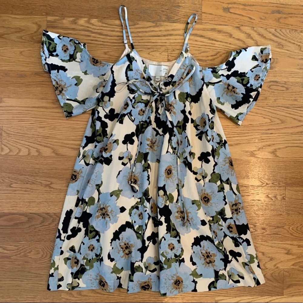 J.O.A Los Angeles Blue Floral Cold Shoulder Mini Dress Medium